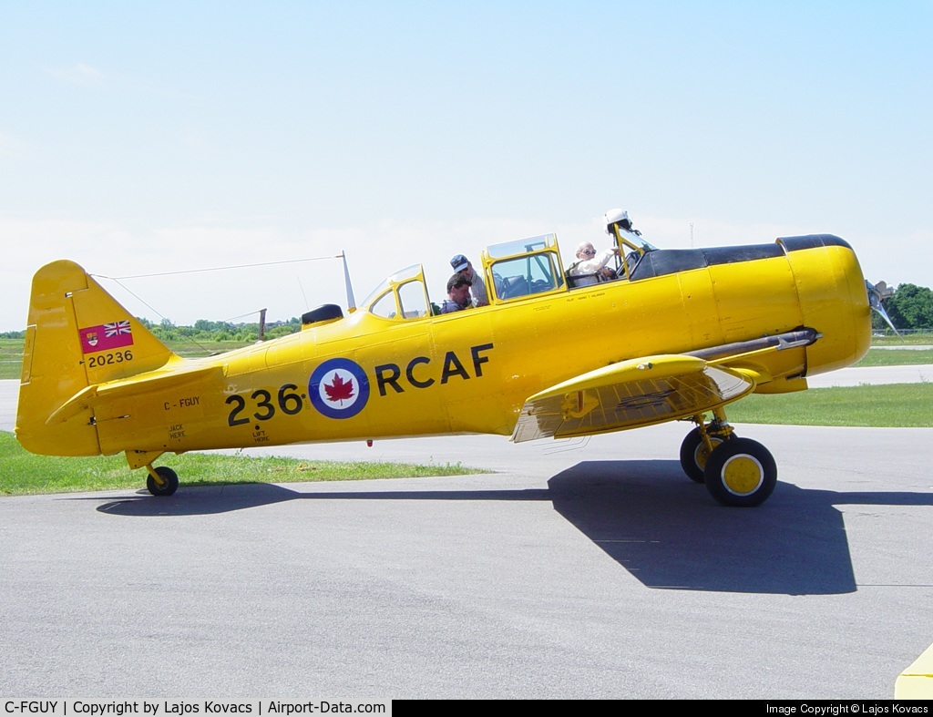 C-FGUY, 1952 Canadian Car & Foundry T-6 Harvard Mk.4 C/N CCF4-27, RCAF 20236