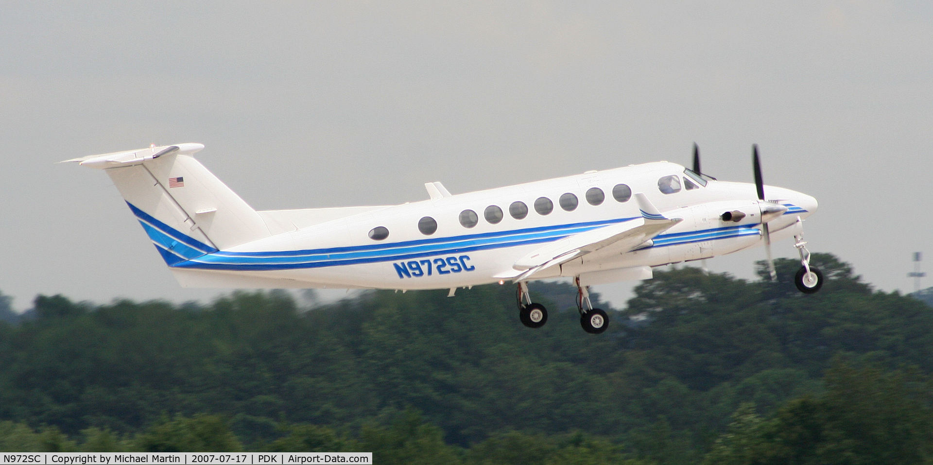 N972SC, Raytheon Aircraft Company B300 C/N FL-258, Departing PDK enroute to CAE