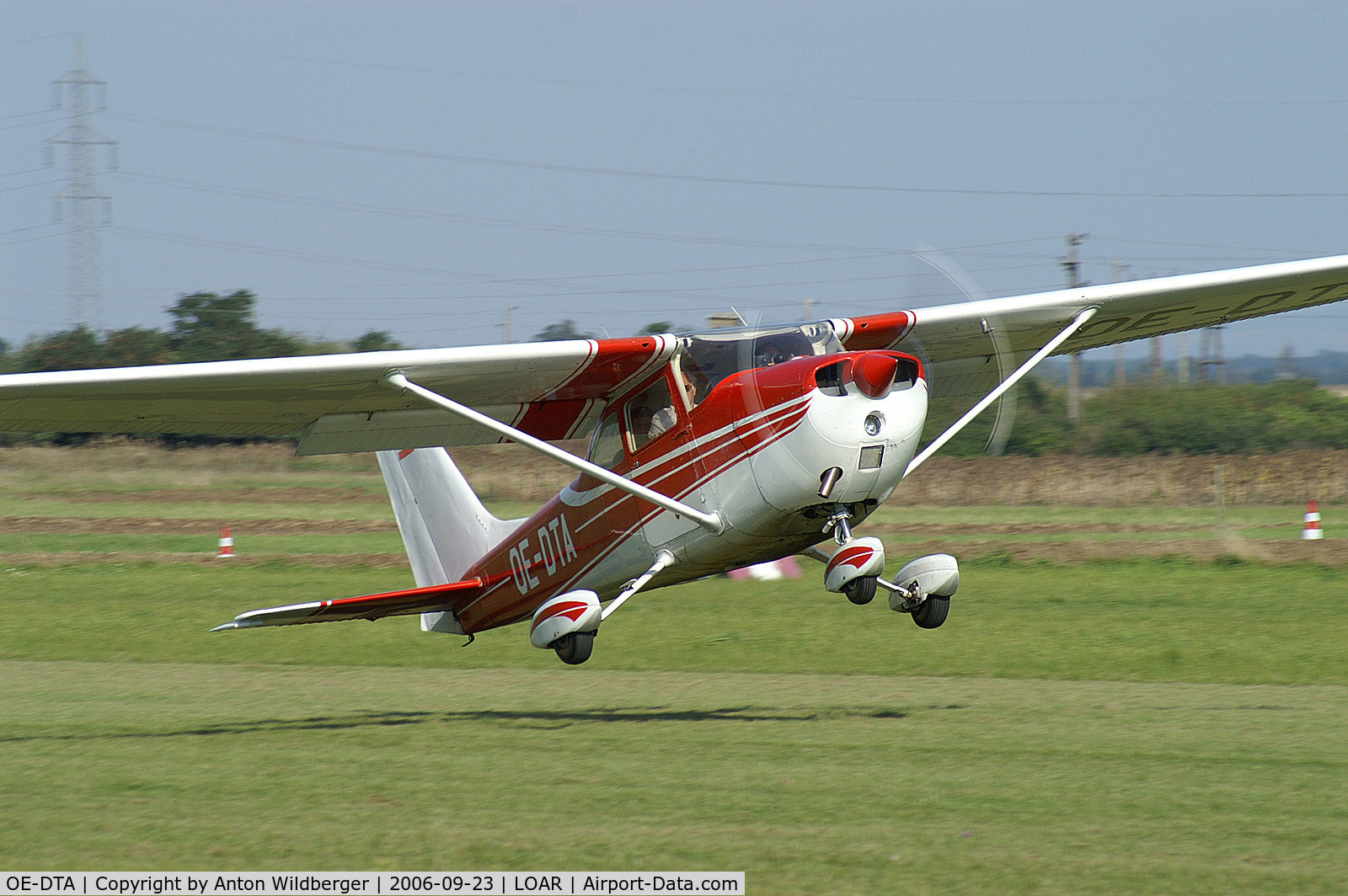 OE-DTA, Reims F172L Skyhawk C/N 0857, TAKE OFF - WOW!