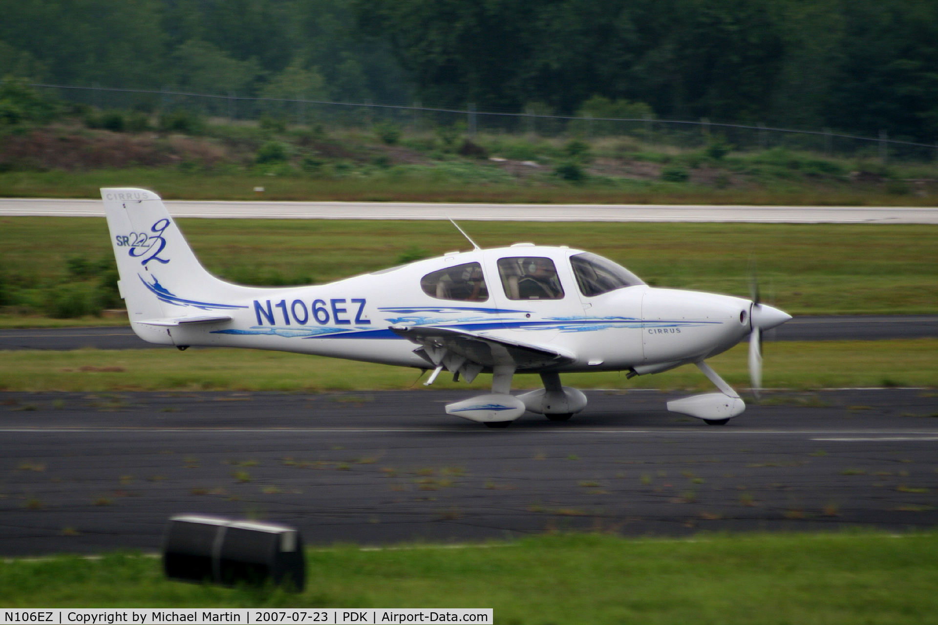 N106EZ, 2006 Cirrus SR22 G2 C/N 2044, Landing Runway 20R
