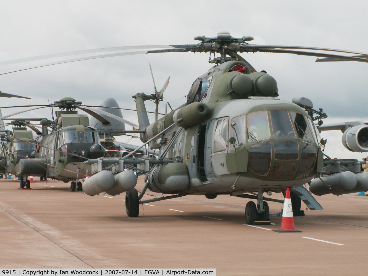 9915, Mil Mi-171Sh Hip C/N 59489619915, MIL Mi-17IS/Czech AF/RIAT Fairford
