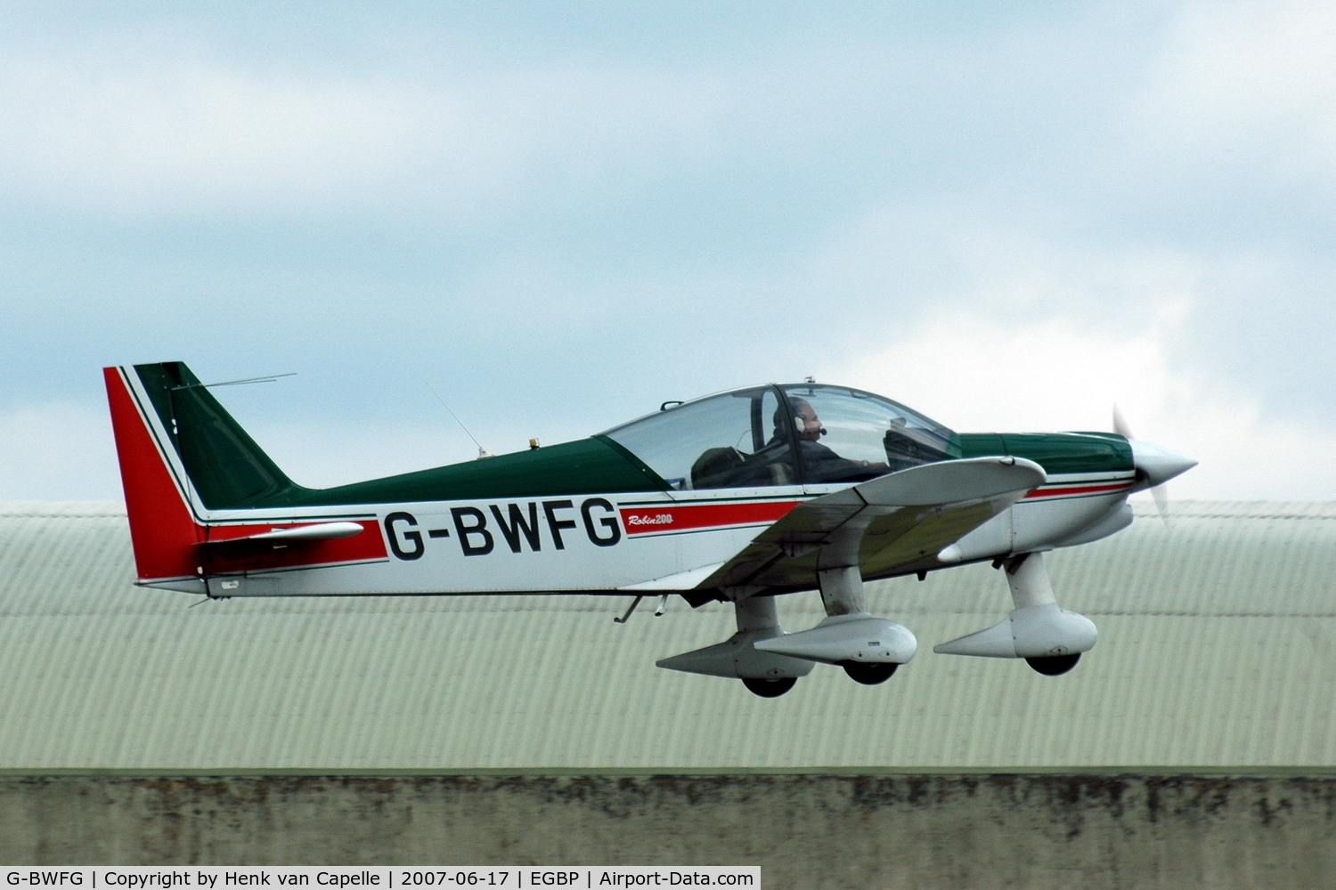 G-BWFG, 1995 Robin HR-200-100 Club C/N 293, Robin taking off from Kemble