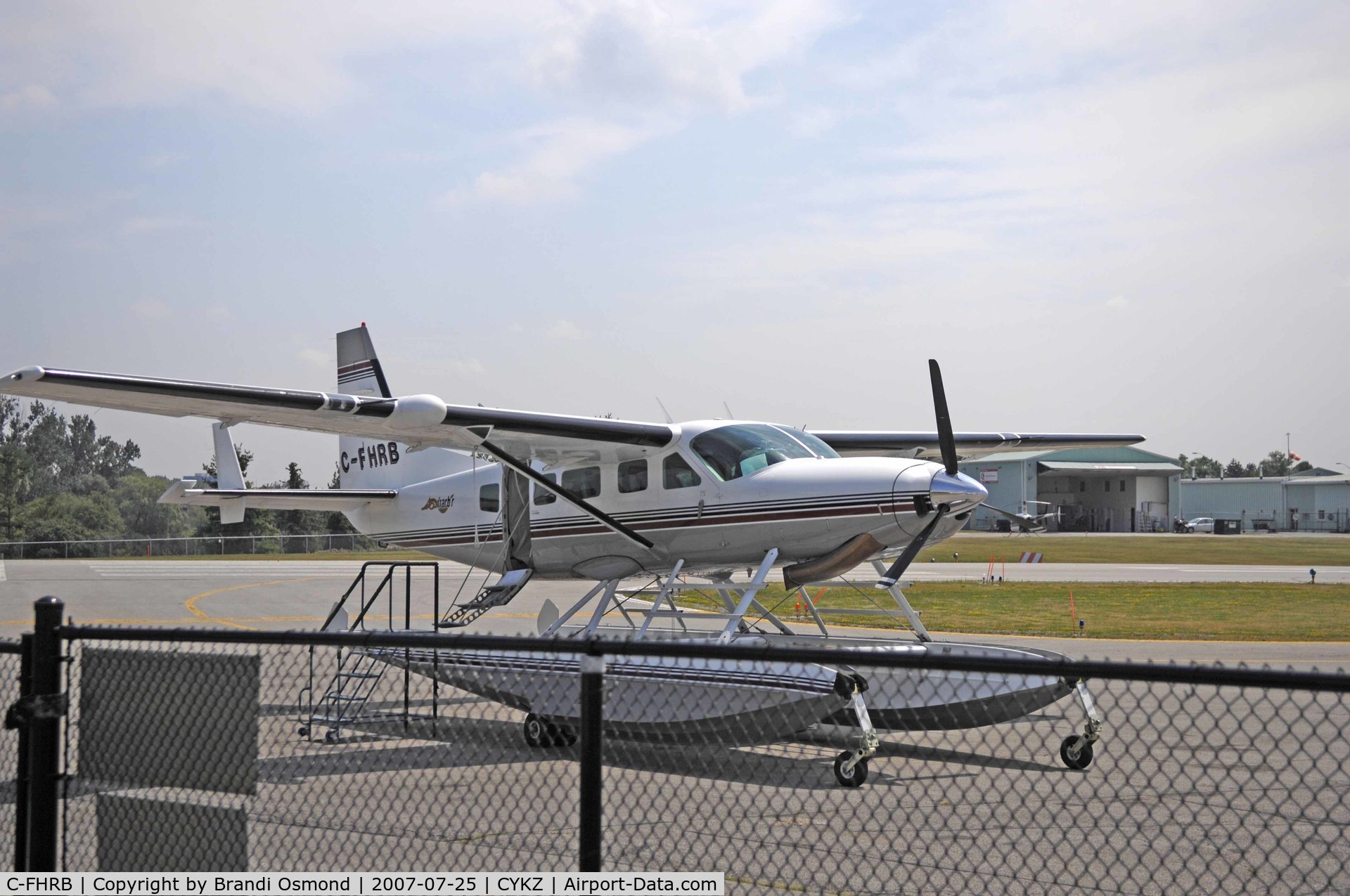C-FHRB, 1998 Cessna 208 Caravan I C/N 20800291, At the ramp of Toronto/Buttonville Municipal Airport