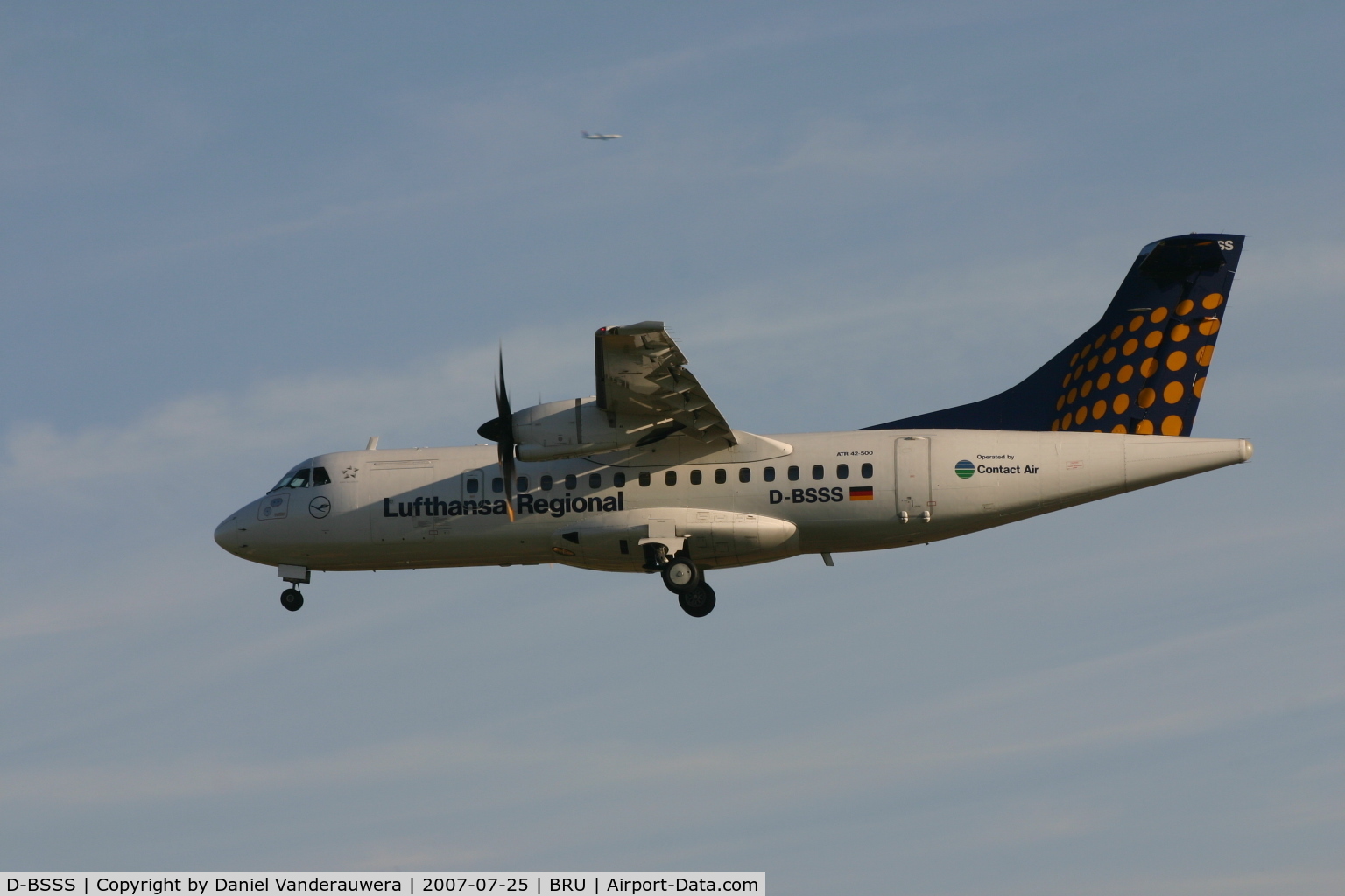 D-BSSS, 1999 ATR 42-500 C/N 602, arrival of flight LH4650 on rwy 25L
