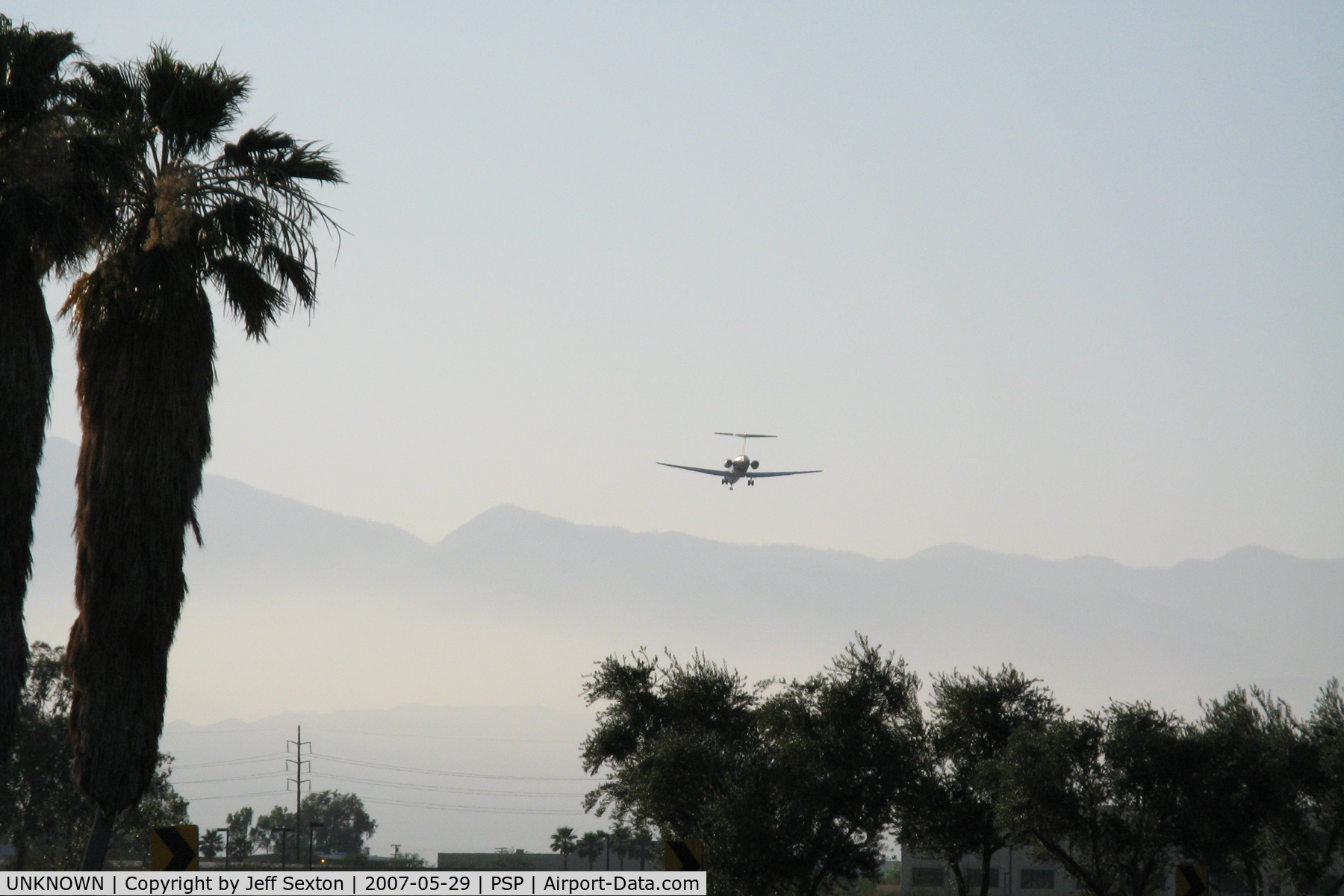 UNKNOWN, , MD80? on final approach to Palm Springs International