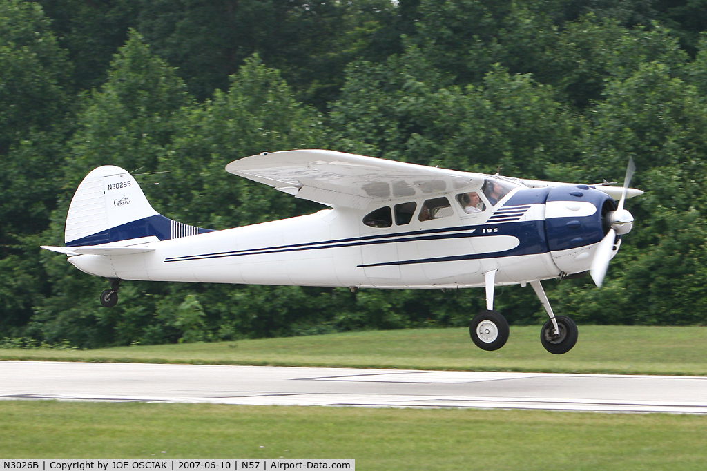 N3026B, 1952 Cessna 195A C/N 7909, Landing at N57