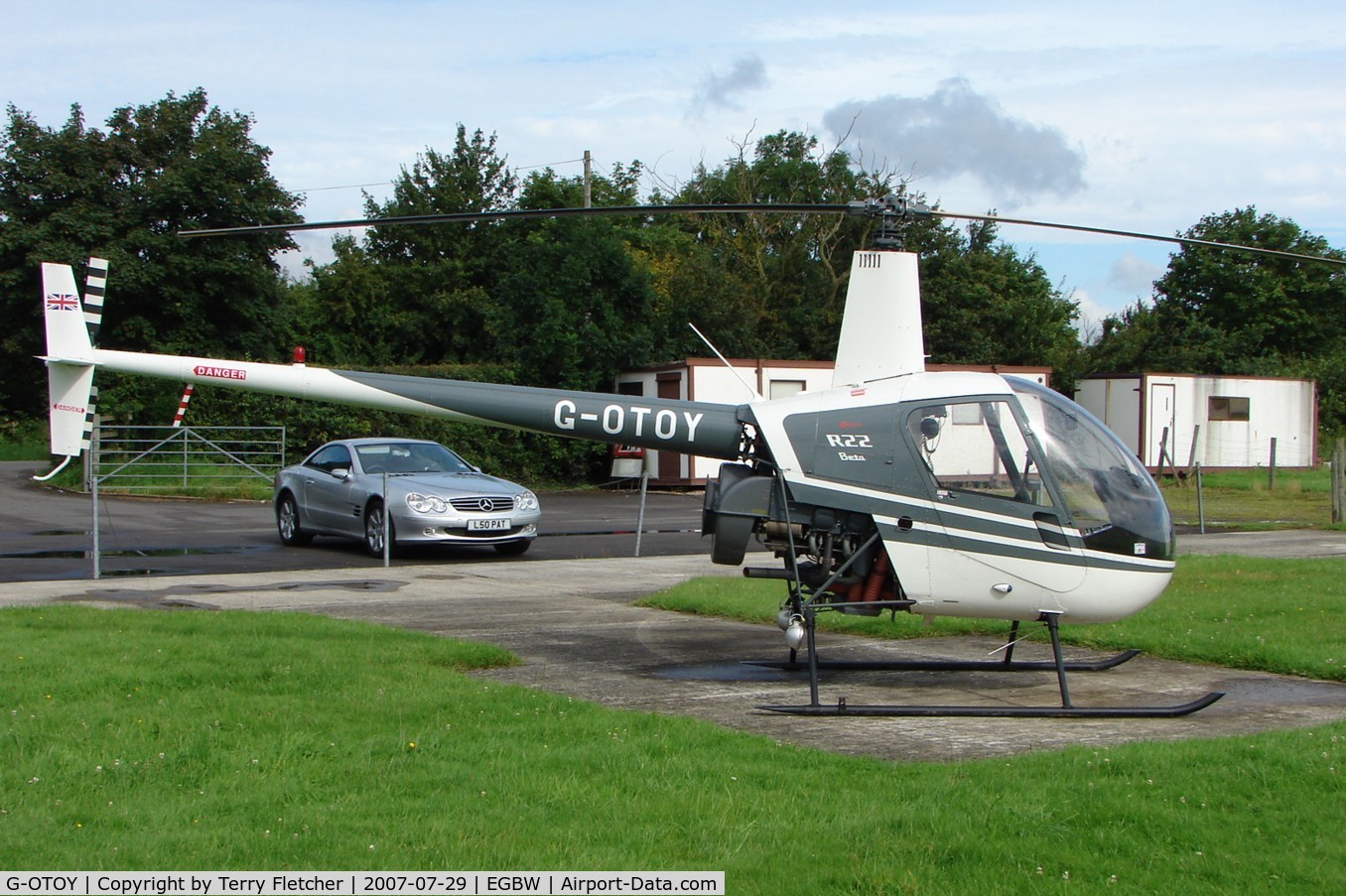 G-OTOY, 1988 Robinson R22 Beta C/N 0888, early Sunday morning at Wellesborne Mountford