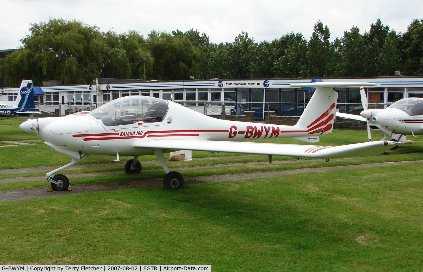 G-BWYM, 1994 HOAC DV-20-100 Katana C/N 20067, HOAC KATANA