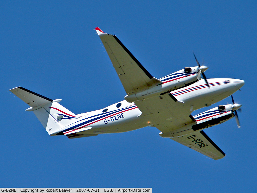 G-BZNE, 2000 Raytheon King Air 350 (B300) C/N FL-286, Beechcraft Super King Air 350