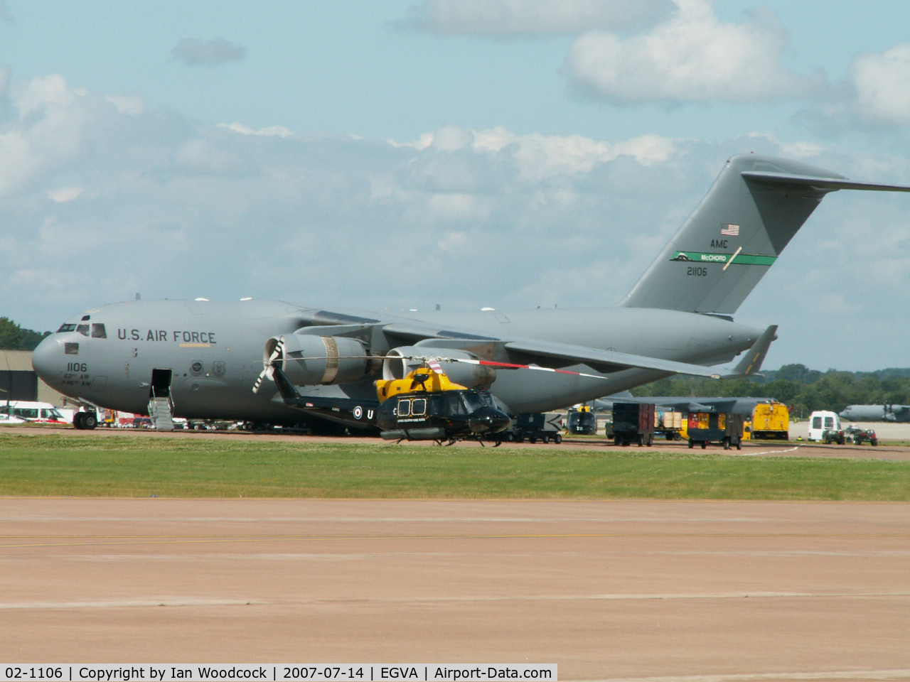 02-1106, 2002 Boeing C-17A Globemaster III C/N P-106, C-17A/7 AS-62 AW USAF/RIAT Fairford (ZJ240 Griffin in foreground)