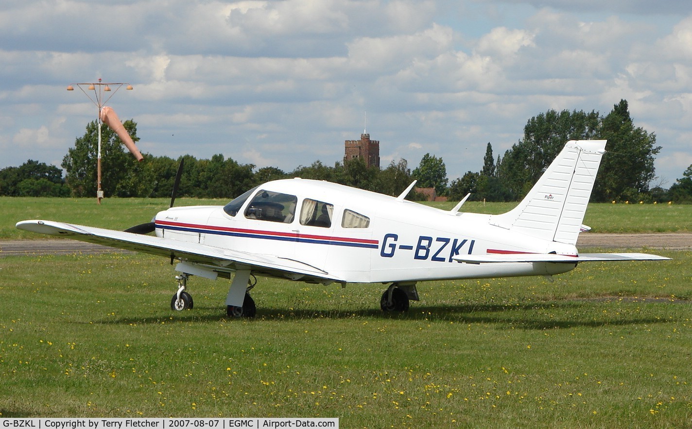 G-BZKL, 1977 Piper PA-28R-201 Cherokee Arrow III C/N 28R-7737152, PA-28R-201