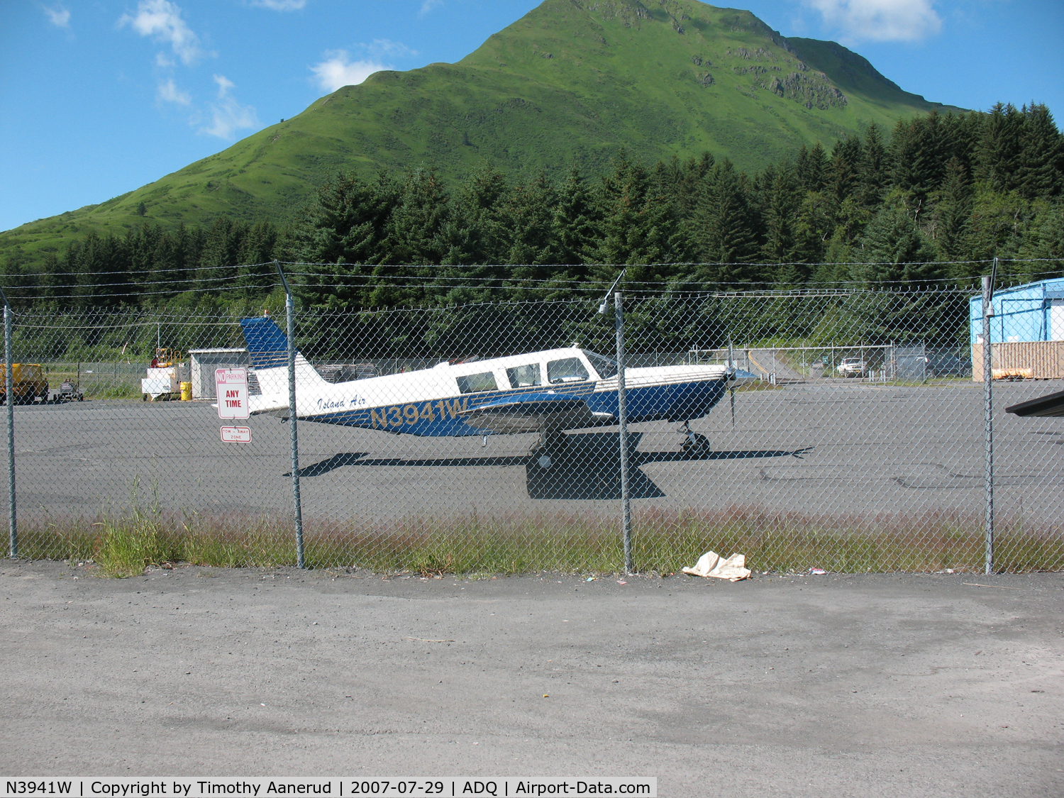 N3941W, 1967 Piper PA-32-260 Cherokee Six C/N 32-890, On the ramp at Kodiak.  I normally don't like through the fence photos, but it was too close to stick the camera through.