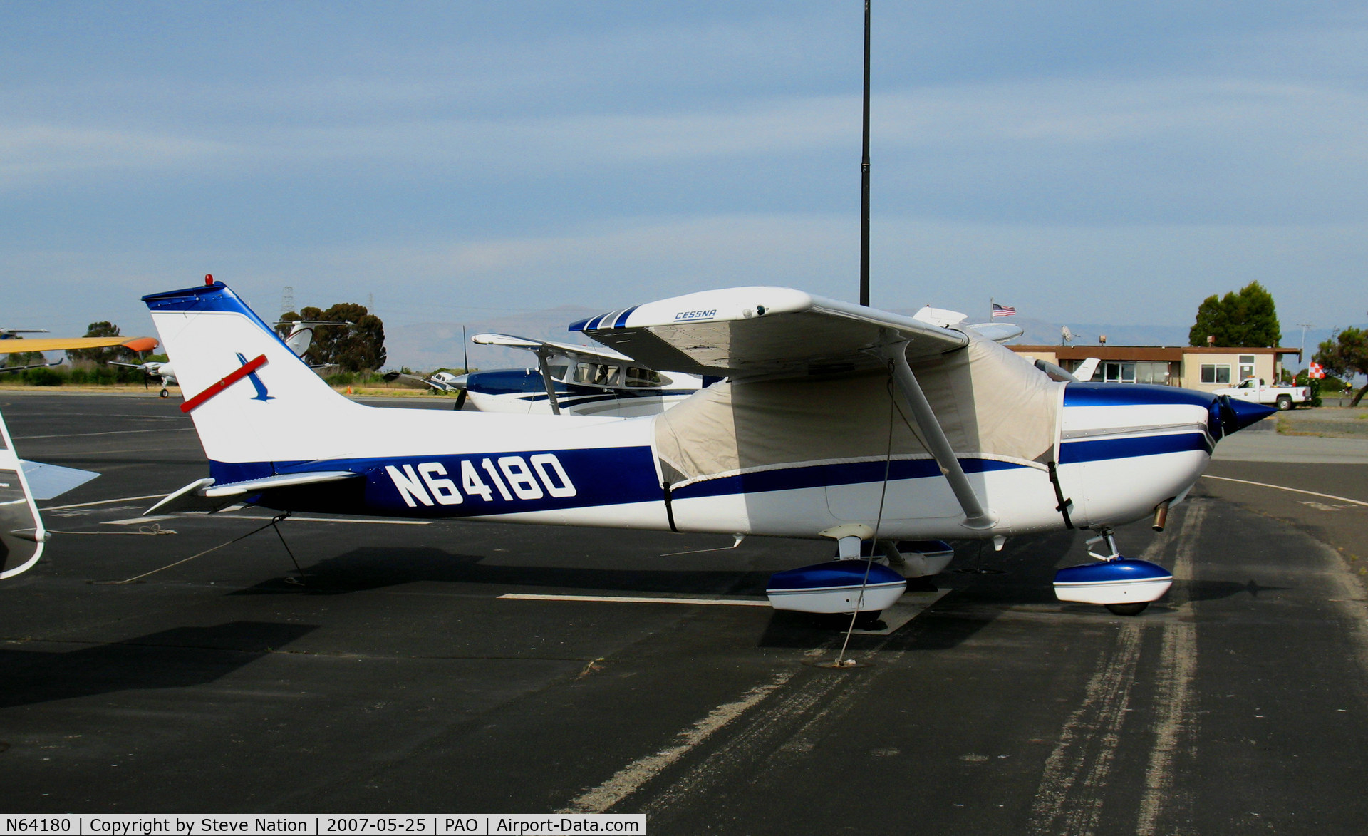 N64180, 1975 Cessna 172M C/N 17265069, 1975 Cessna 172M with cover @ Palo Alto, CA
