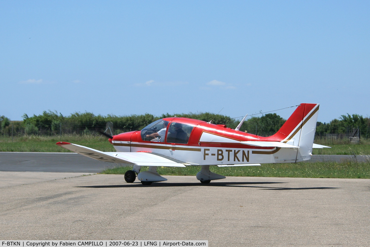 F-BTKN, Robin DR-400-160 Chevalier C/N 715, LFNG Candillargues