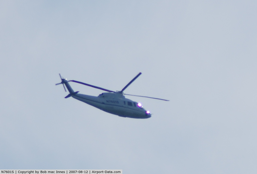 N7601S, 2005 Sikorsky S-76C C/N 760585, Passing over Redding Ct