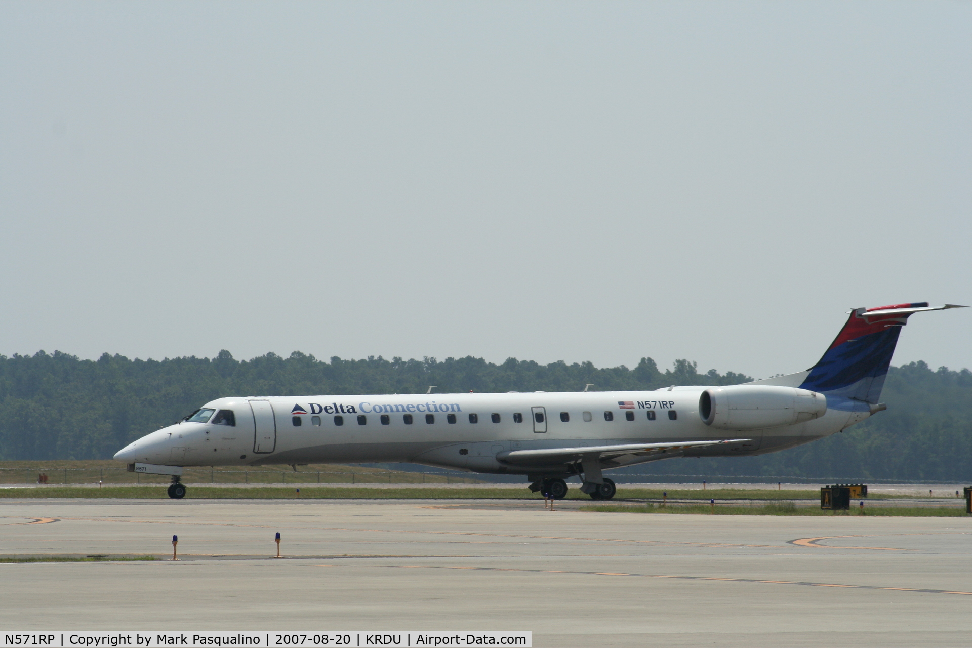 N571RP, 2004 Embraer EMB-145LR C/N 14500827, EMB-145LR