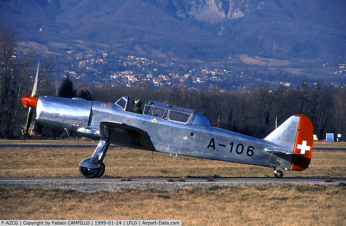 F-AZCG, Pilatus P2-05 C/N 26, A-106