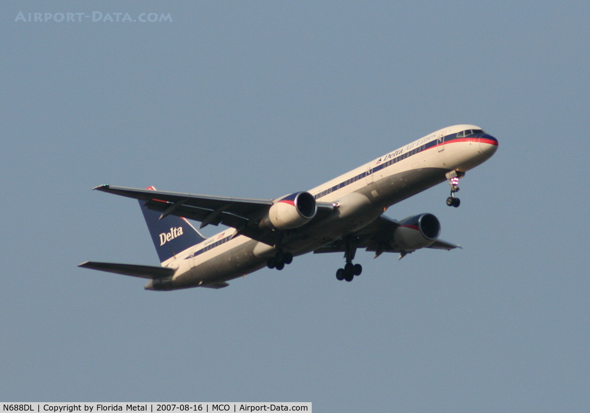 N688DL, 1998 Boeing 757-232 C/N 27587, Delta
