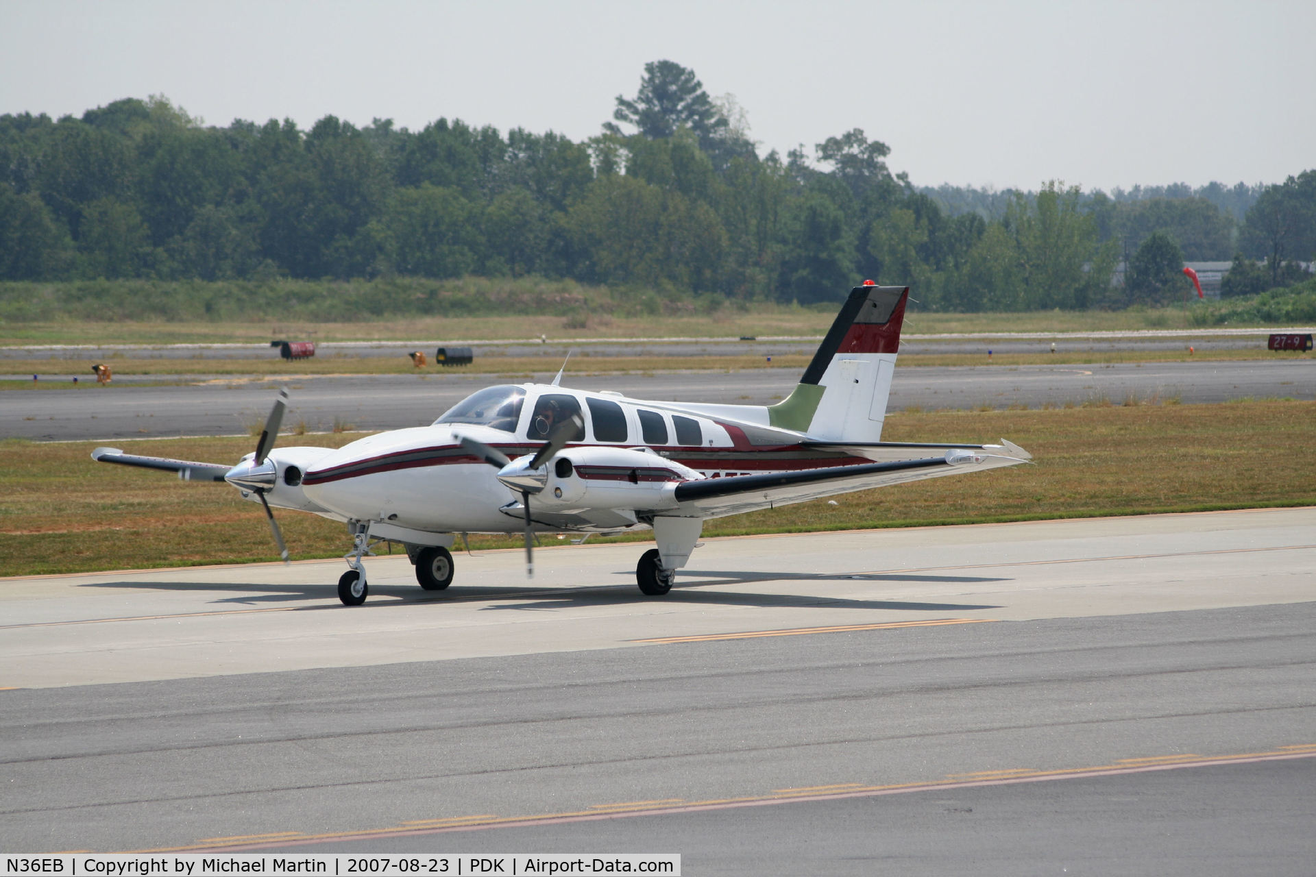N36EB, 1984 Beech 58P Baron C/N TJ-465, Taxing to Epps Air Service