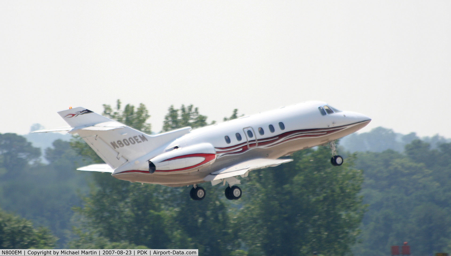N800EM, 2004 Raytheon Hawker 800XP C/N 258649, Departing PDK for parts unknown!