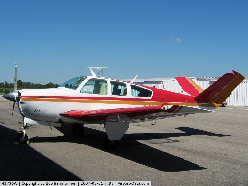 N1736W, 1972 Beech V35B Bonanza C/N D-9403, On the ramp in Kenton, OH