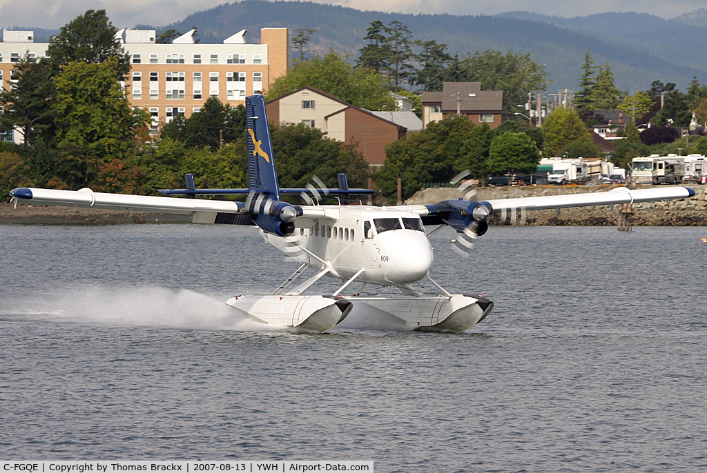 C-FGQE, 1967 De Havilland Canada DHC-6-100 Twin Otter C/N 40, Just touched down