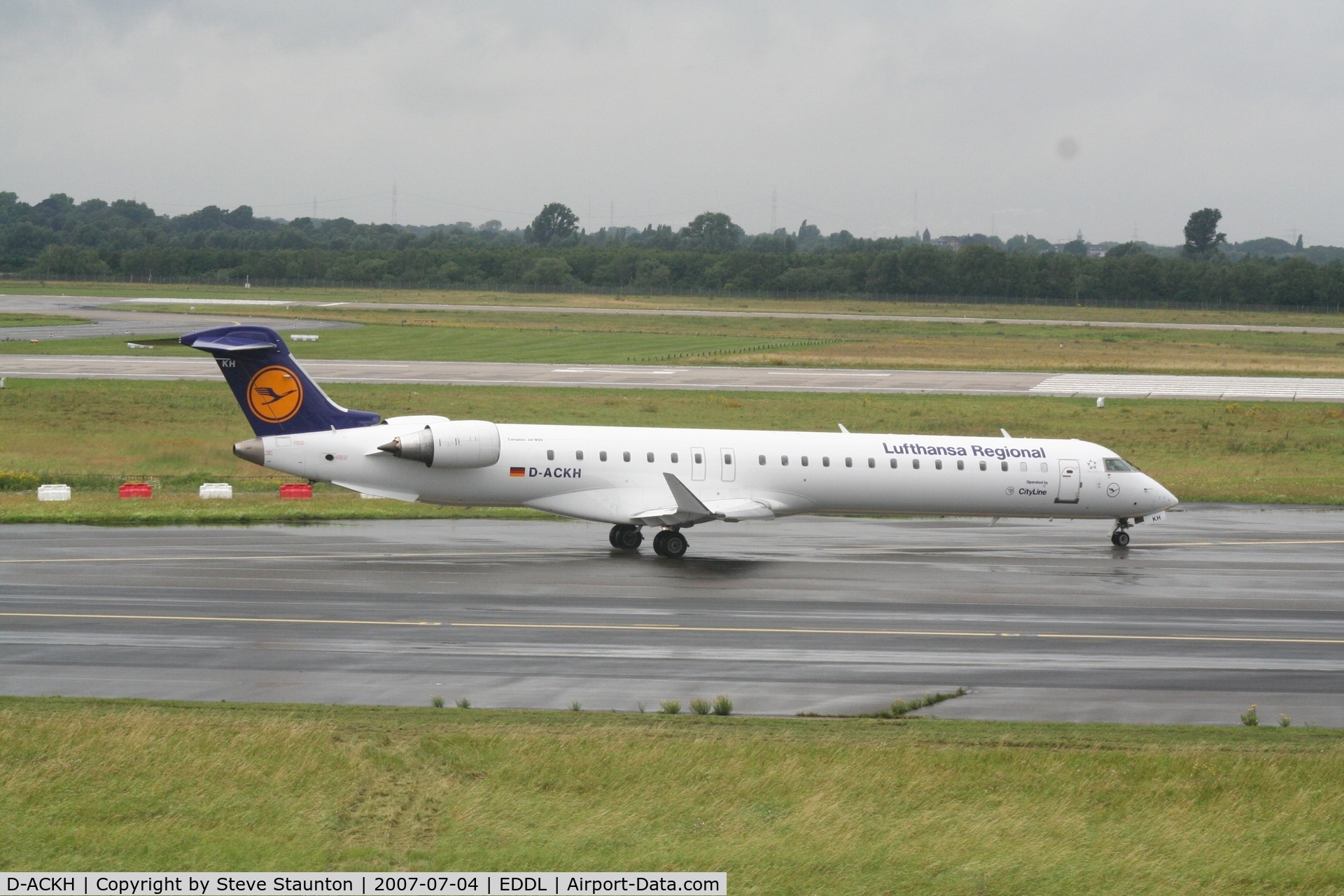 D-ACKH, 2006 Bombardier CRJ-900LR (CL-600-2D24) C/N 15085, Taken at Dusseldorf July 2007