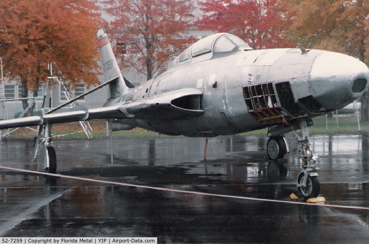 52-7259, Republic RF-84K-17-RE Thunderflash C/N 221, RF-84 at Yankee Air Museum late 1980s