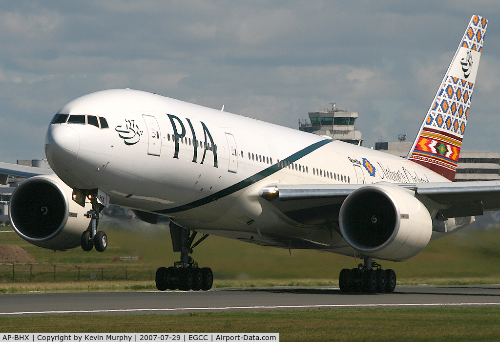 AP-BHX, 2007 Boeing 777-240/ER C/N 35296, PIA take off