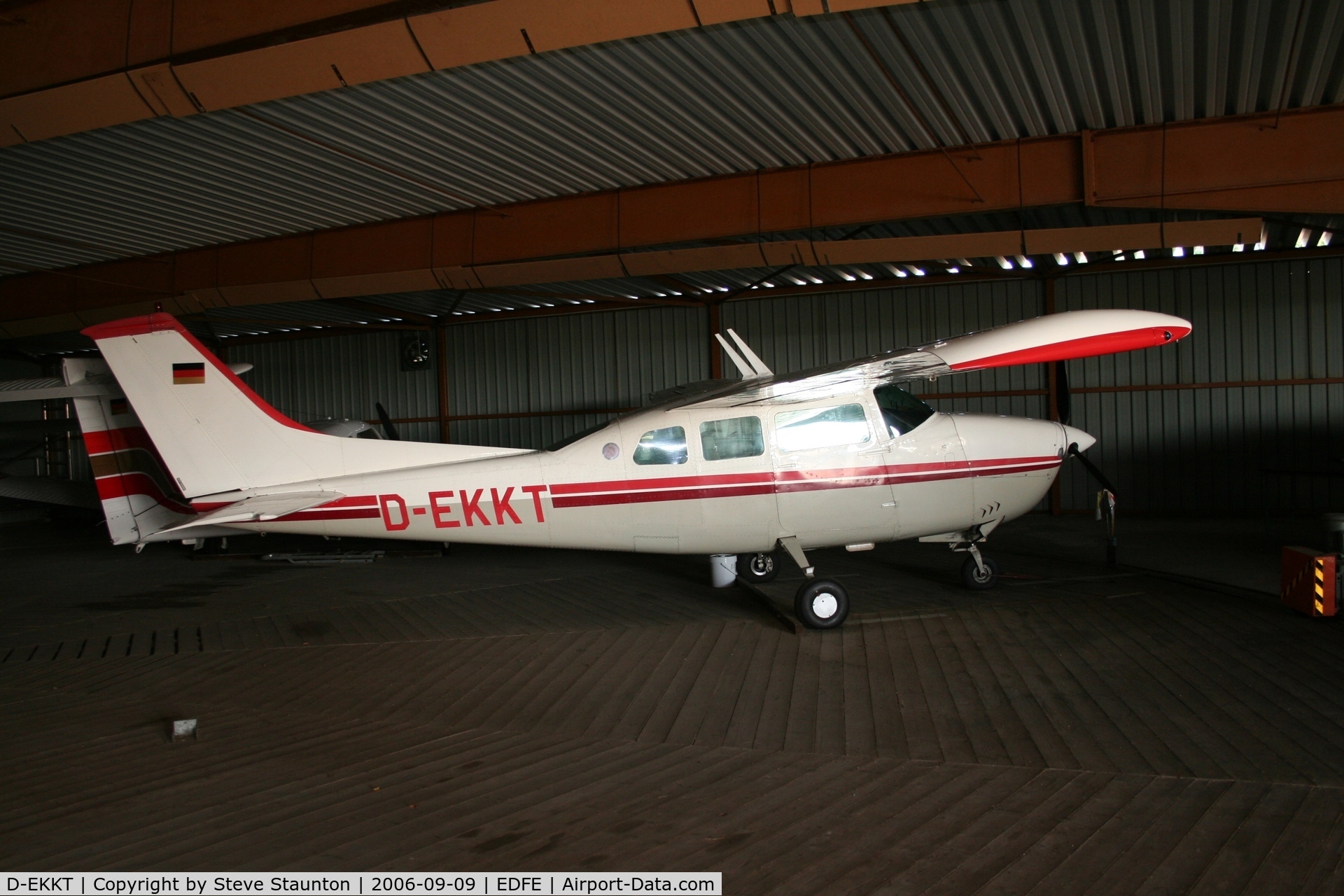 D-EKKT, Cessna 210J Centurion C/N 21059153, Taken at Egelsbach September 2006