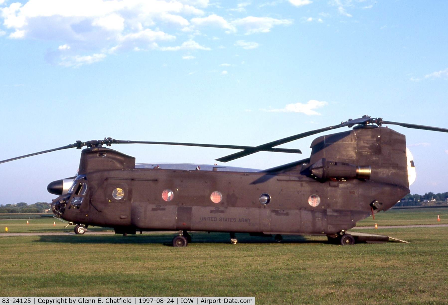 83-24125, 1983 Boeing CH-47D Chinook C/N M.3055, CH-47D at the Iowa City fly in breakfast