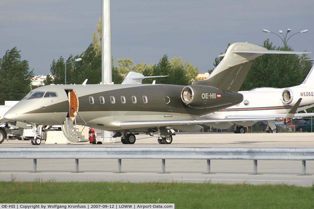 OE-HII, Bombardier Challenger 300 (BD-100-1A10) C/N 20111, Niki Lauda's private jet