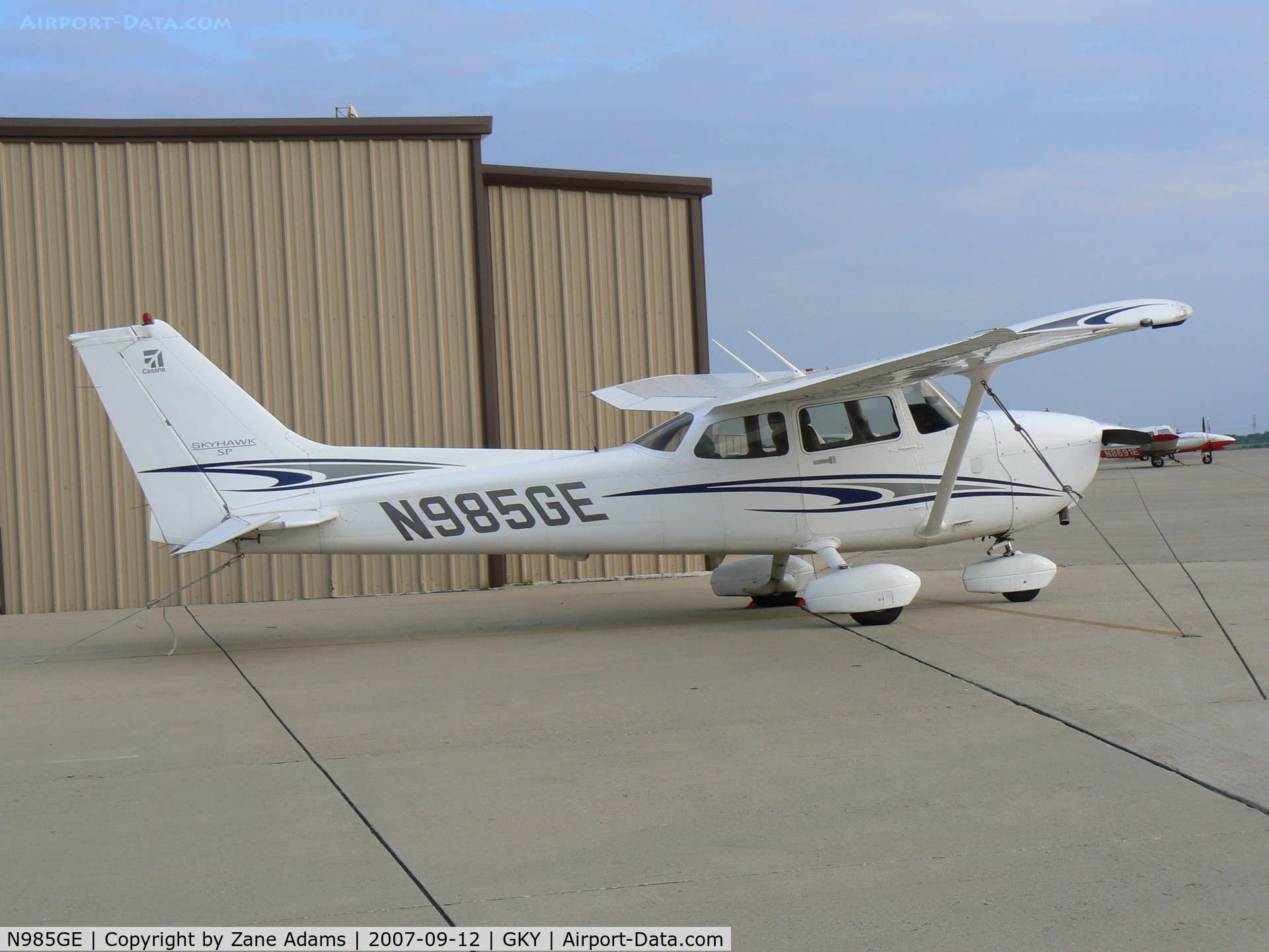 N985GE, 2005 Cessna 172S C/N 172S10045, on the ramp at Arlington Muni