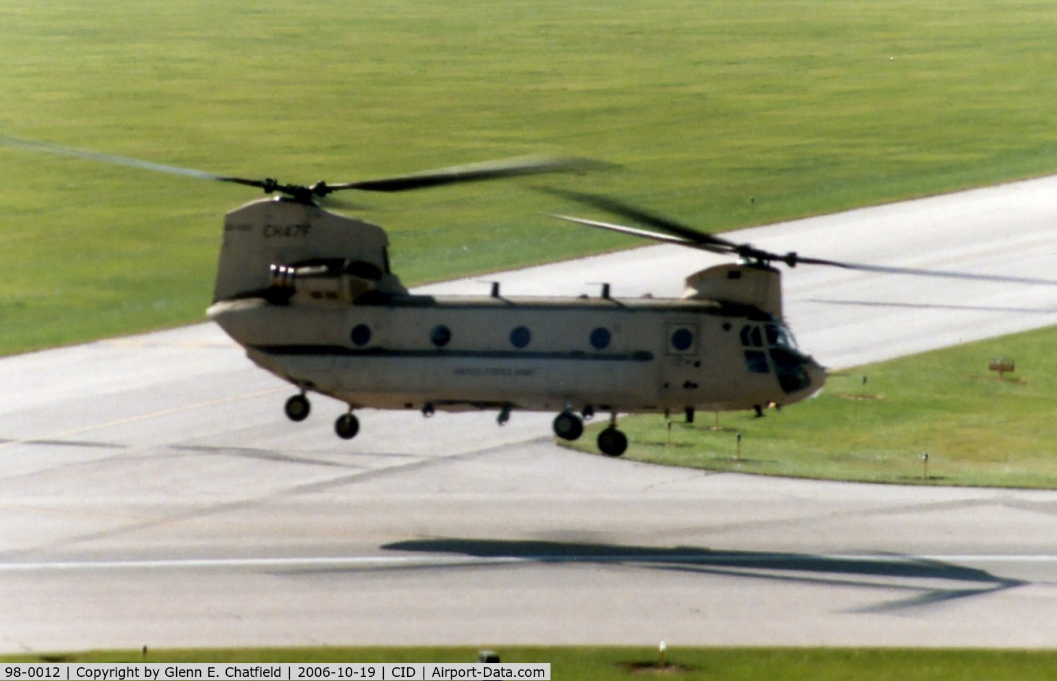 98-0012, Boeing CH-47F Chinook C/N M.8002, CH-47F Flying by the control tower on take-off