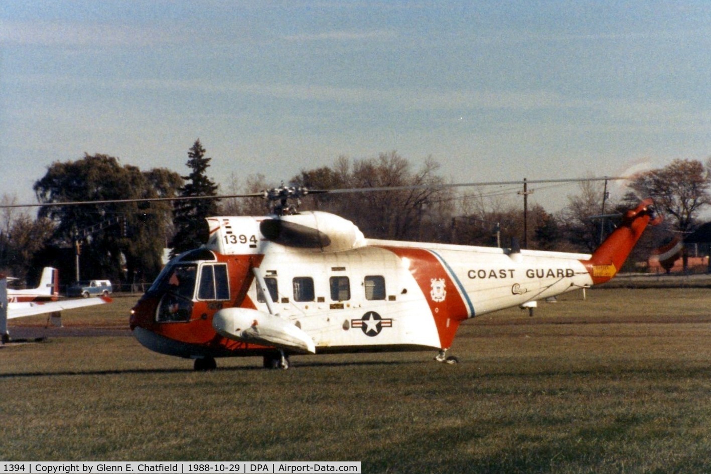 1394, 1964 Sikorsky HH-52A Sea Guard C/N 62.075, HH-52A 1394 on a stop over with 1384
