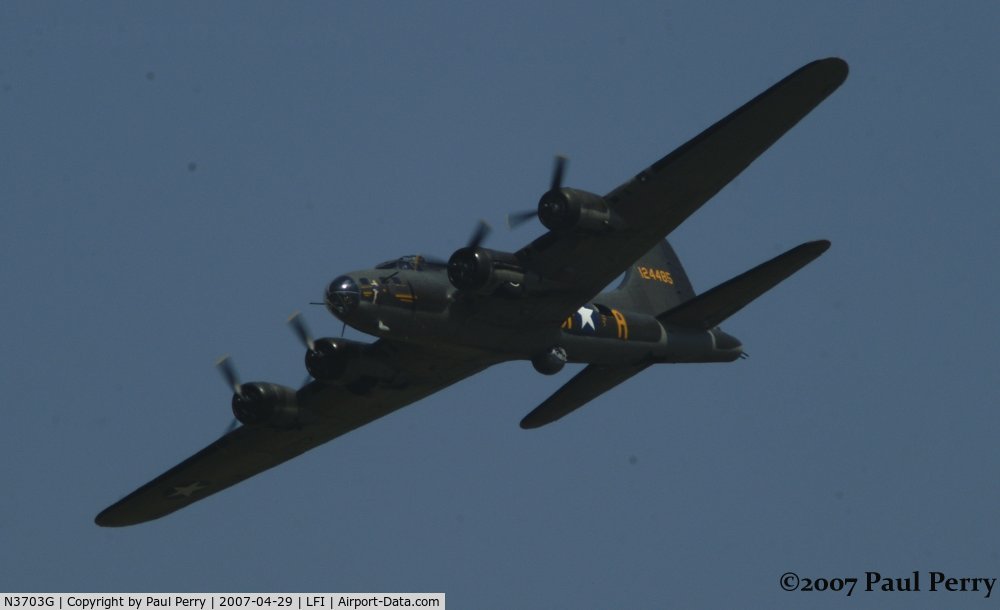 N3703G, 1945 Boeing B-17G Flying Fortress C/N 44-83546-A, Inbound, what a sight!