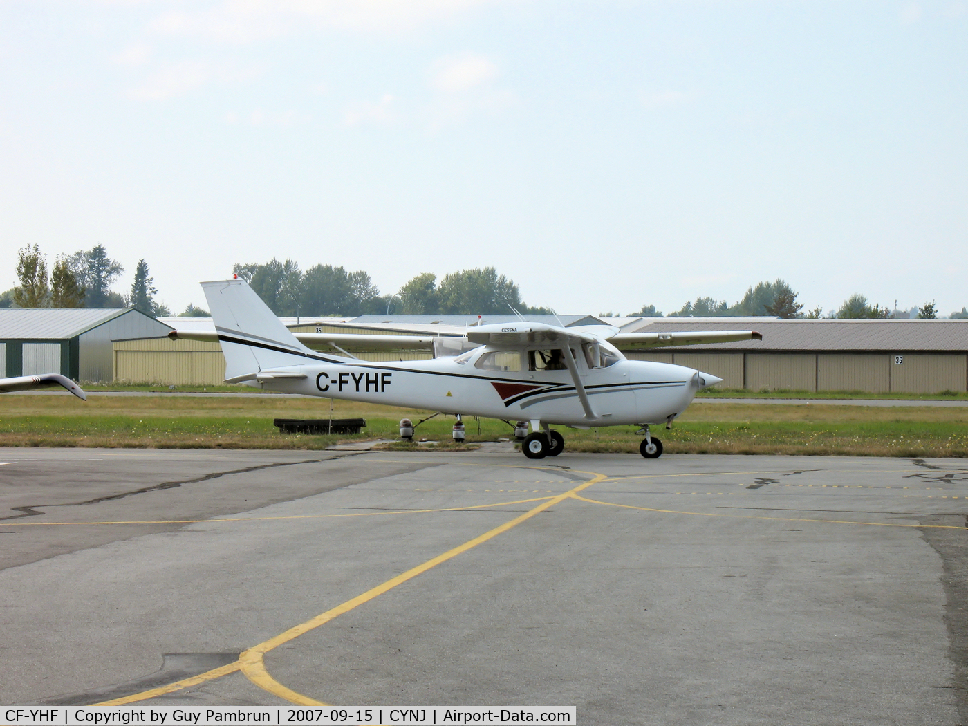 CF-YHF, 1969 Cessna 172K Skyhawk C/N 17258086, Heading out to the active