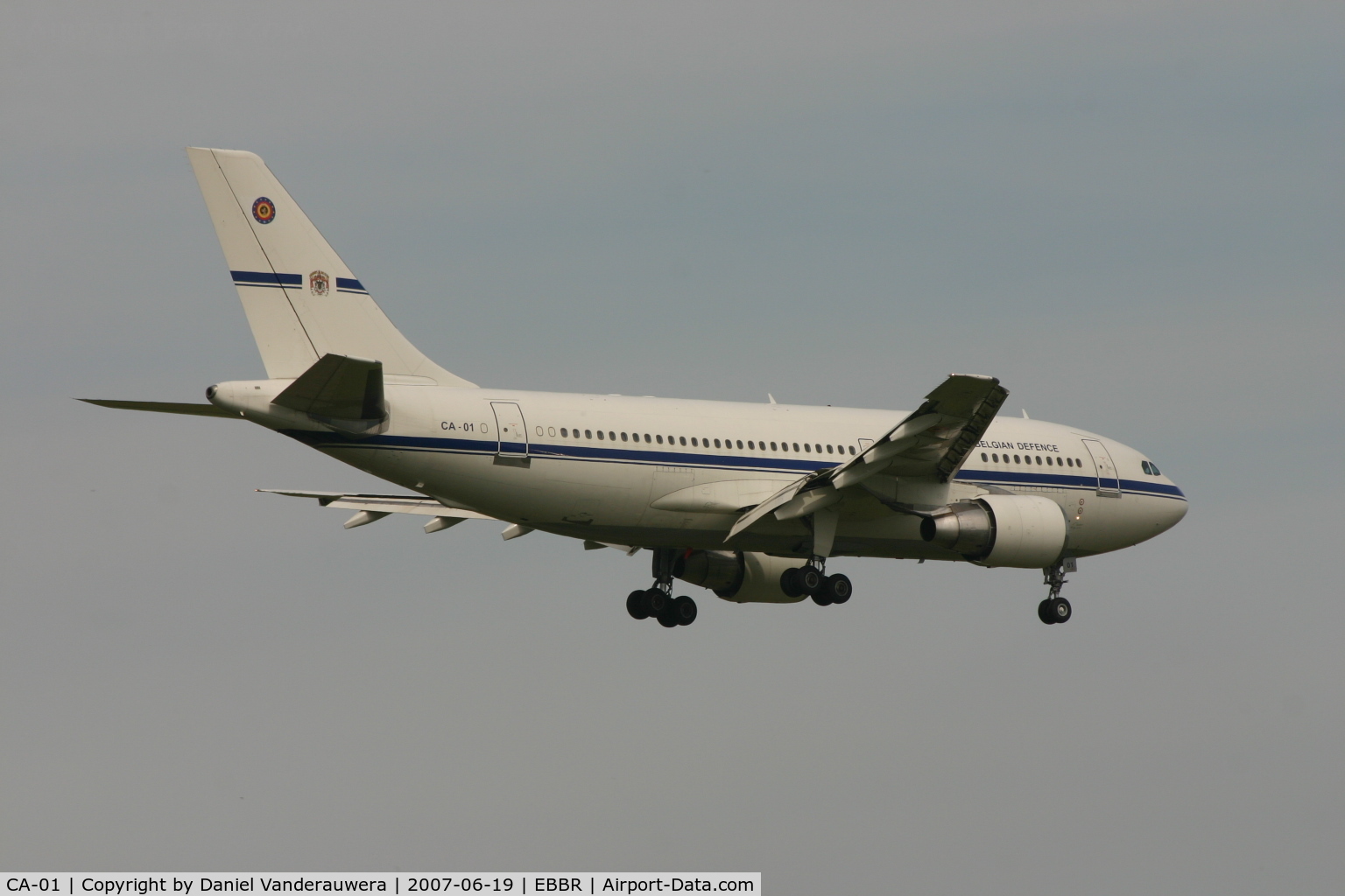 CA-01, 1985 Airbus A310-222 C/N 372, descending to rwy 02