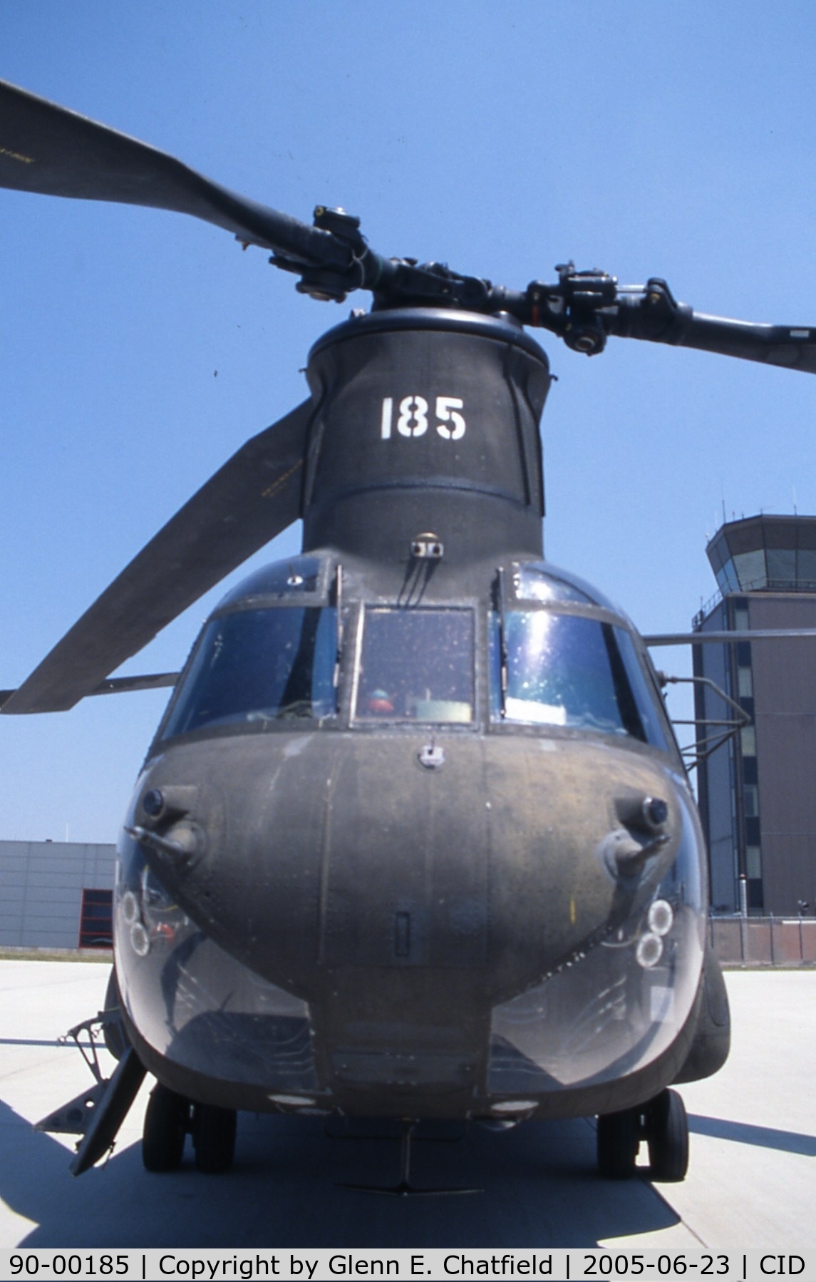 90-00185, 1990 Boeing Vertol CH-47D Chinook C/N M.3337, One of those head-on shots