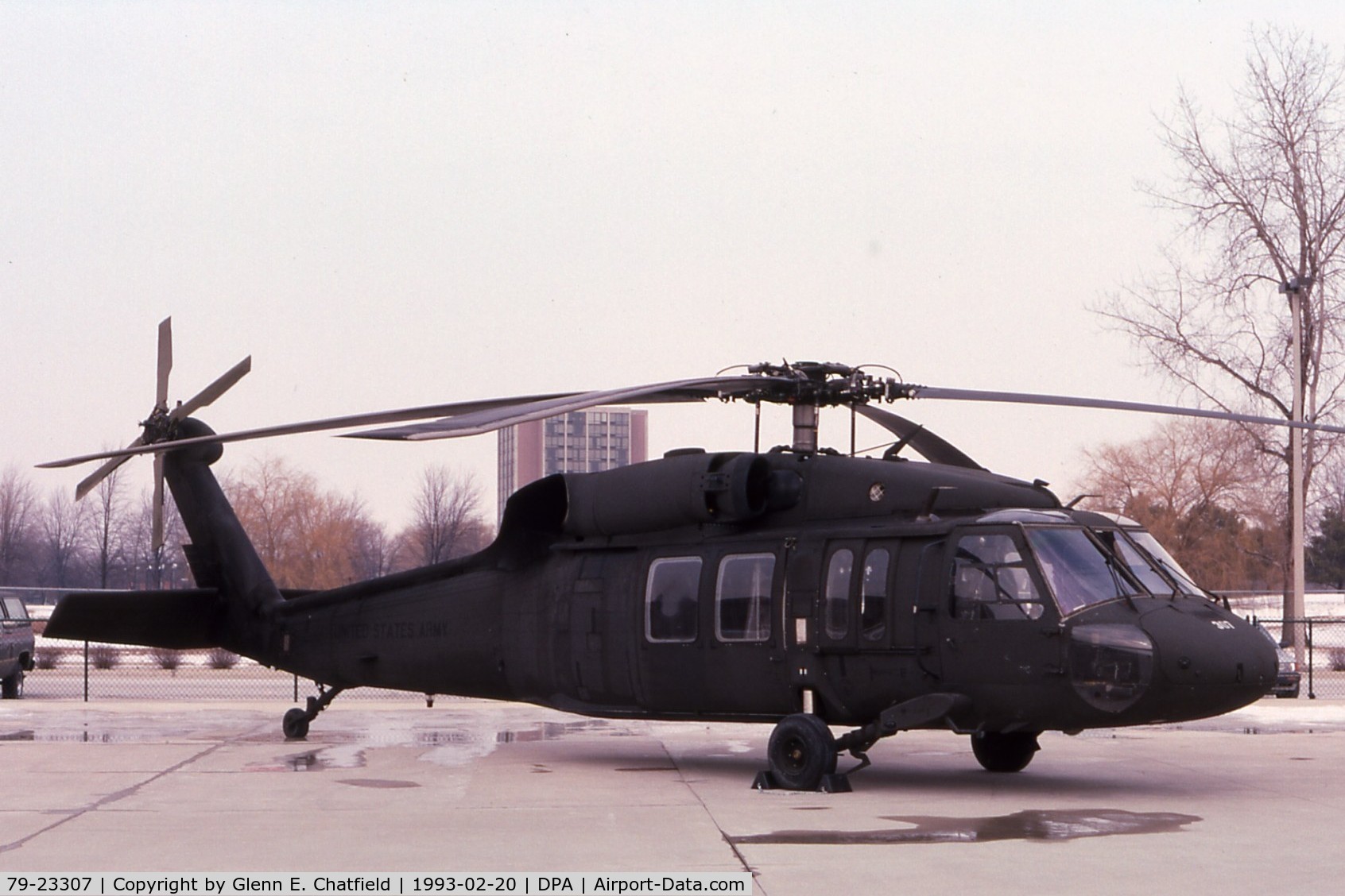 79-23307, 1979 Sikorsky UH-60A Black Hawk C/N 70124, UH-60A stopping over