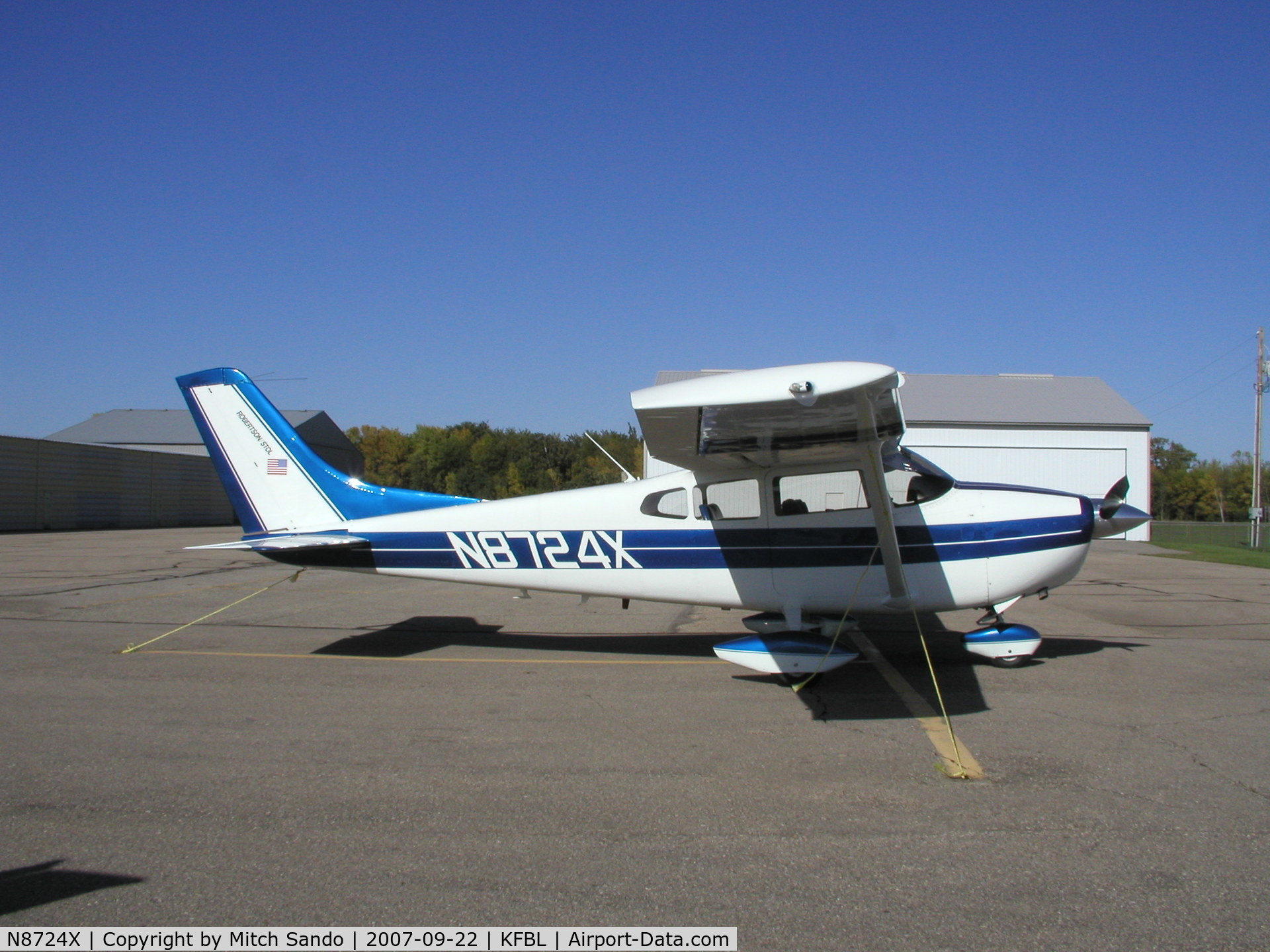 N8724X, 1960 Cessna 182D Skylane C/N 18253124, Tied down at Faribault.