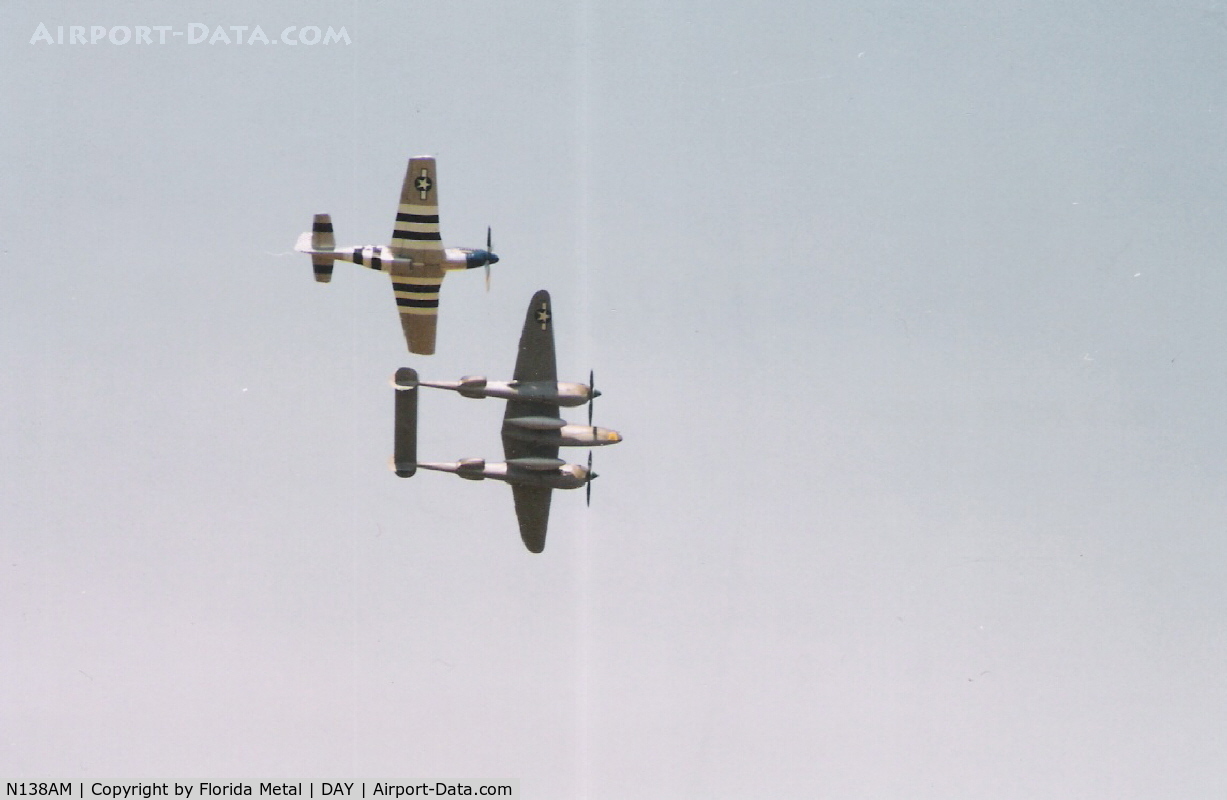 N138AM, 1943 Lockheed P-38J Lightning C/N 44-23314, In formation with P-51