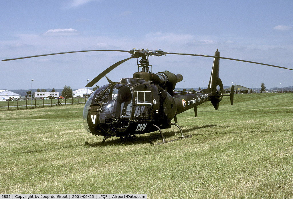 3853, Aérospatiale SA-342M Gazelle C/N 3853, One of the many helicopters that can be found on the French Army base.