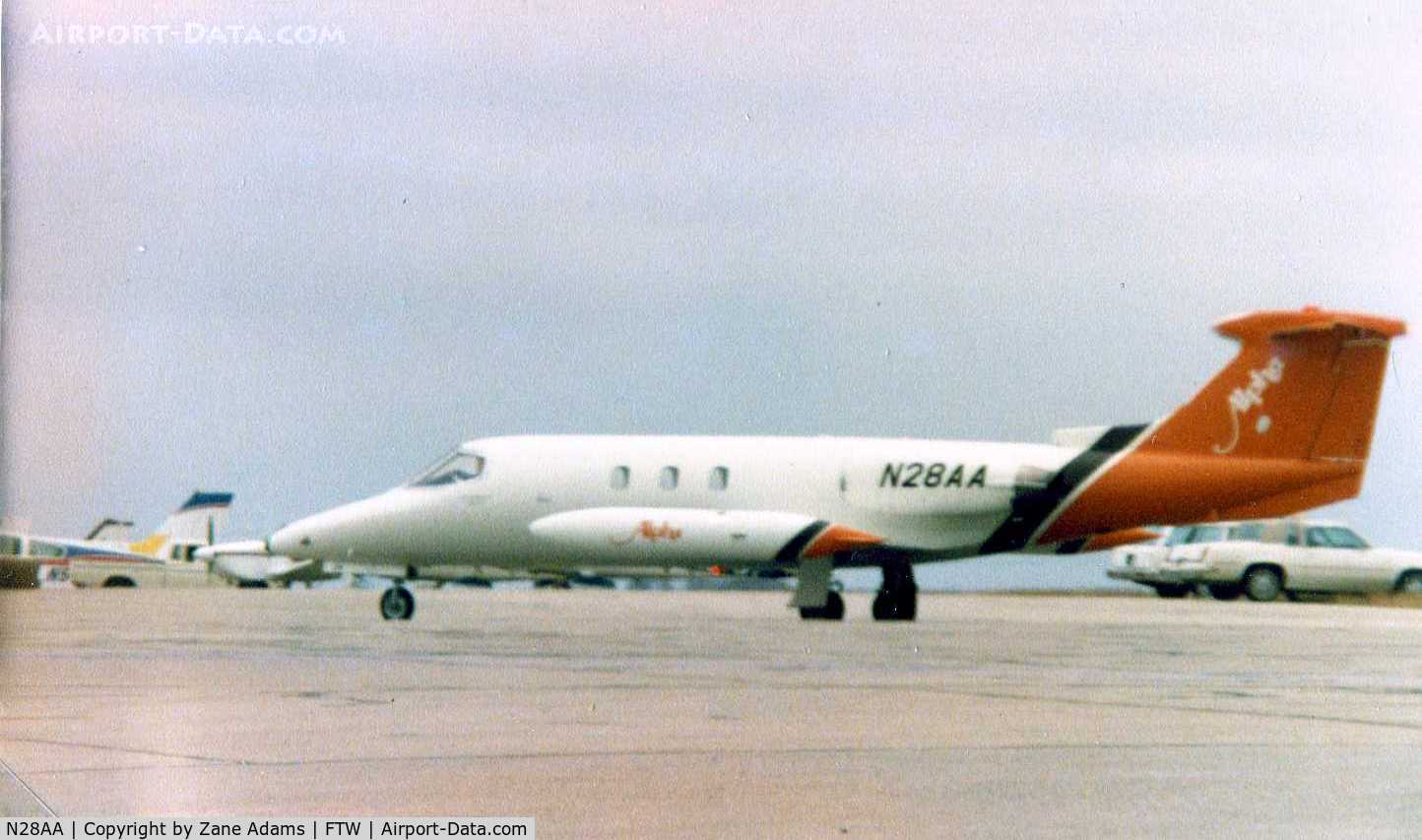 N28AA, 1940 Douglas DC-3A C/N 2239, Lear at Meacham