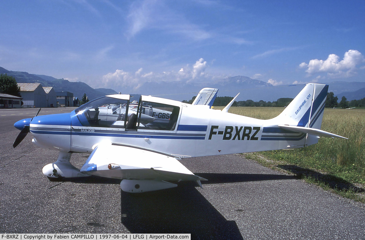 F-BXRZ, Robin DR-400-140B Major C/N 1087, Grenoble Le Versoud