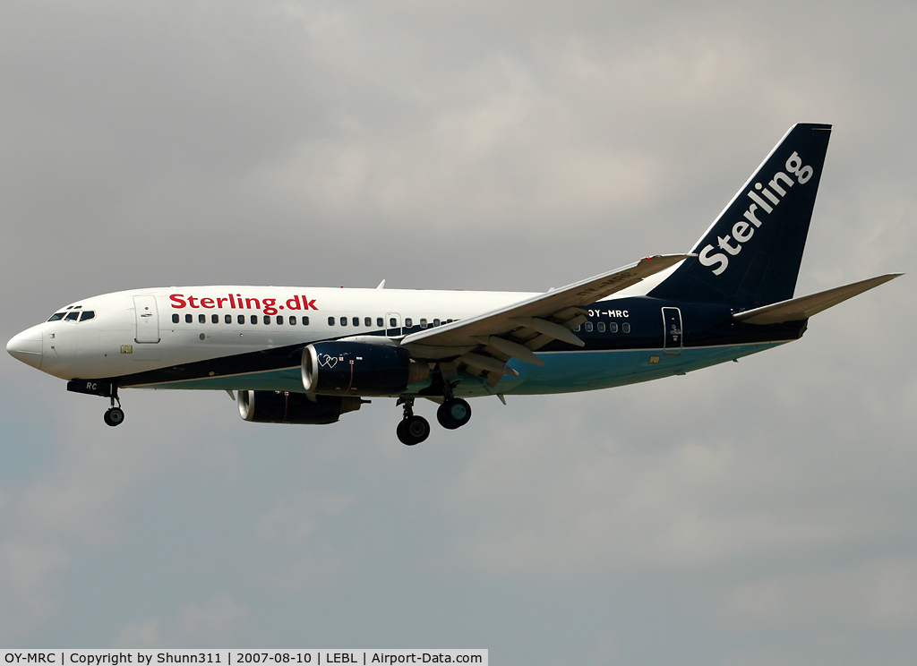 OY-MRC, 1998 Boeing 737-7L9 C/N 28006, Landing rwy 25R