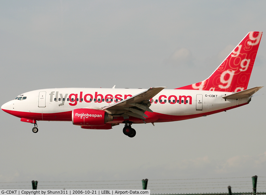 G-CDKT, 1999 Boeing 737-683 C/N 28303, Landing rwy 25L
