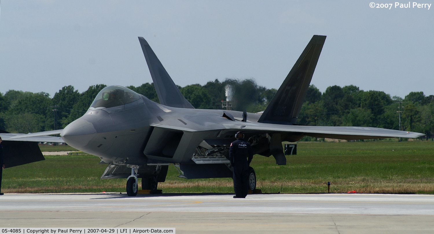 05-4085, 2005 Lockheed Martin F-22A Raptor C/N 4085, Winding up, with her wingroot placed APU running
