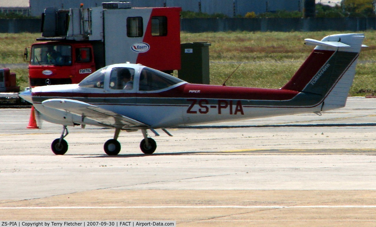 ZS-PIA, Piper PA-38-112 Tomahawk C/N 38-79A0068, Pa38-112