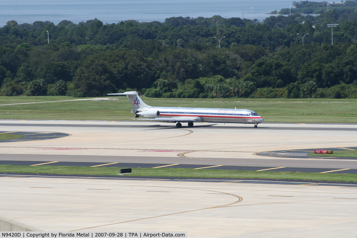 N9420D, 1989 McDonnell Douglas MD-83 (DC-9-83) C/N 49824, American